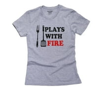 Играйте с Fire - инструмент за скара на барбекю Графична женска памучна сива тениска